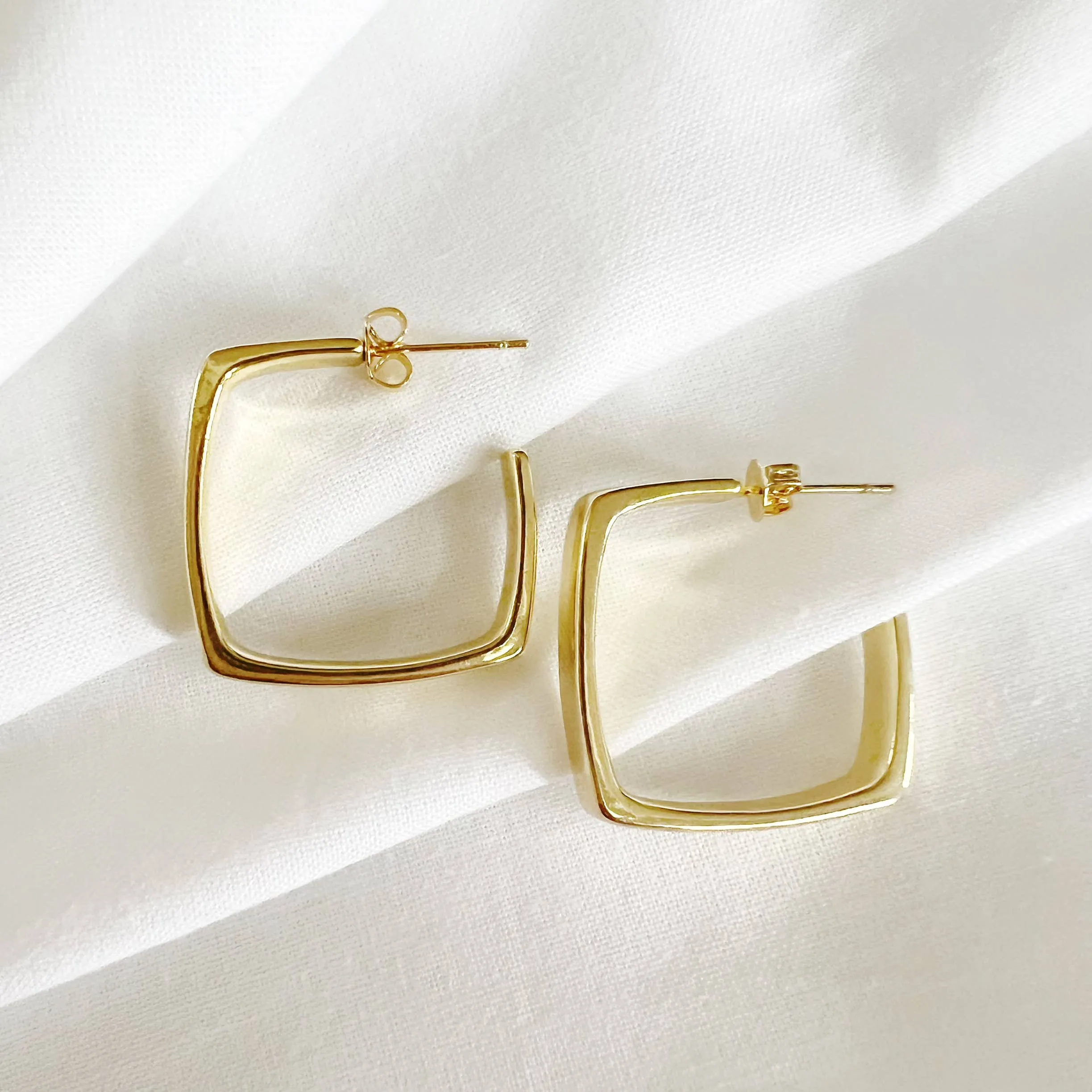 ARIES GEOMETRIC SQUARE HOOP EARRINGS | GOLD FILLED