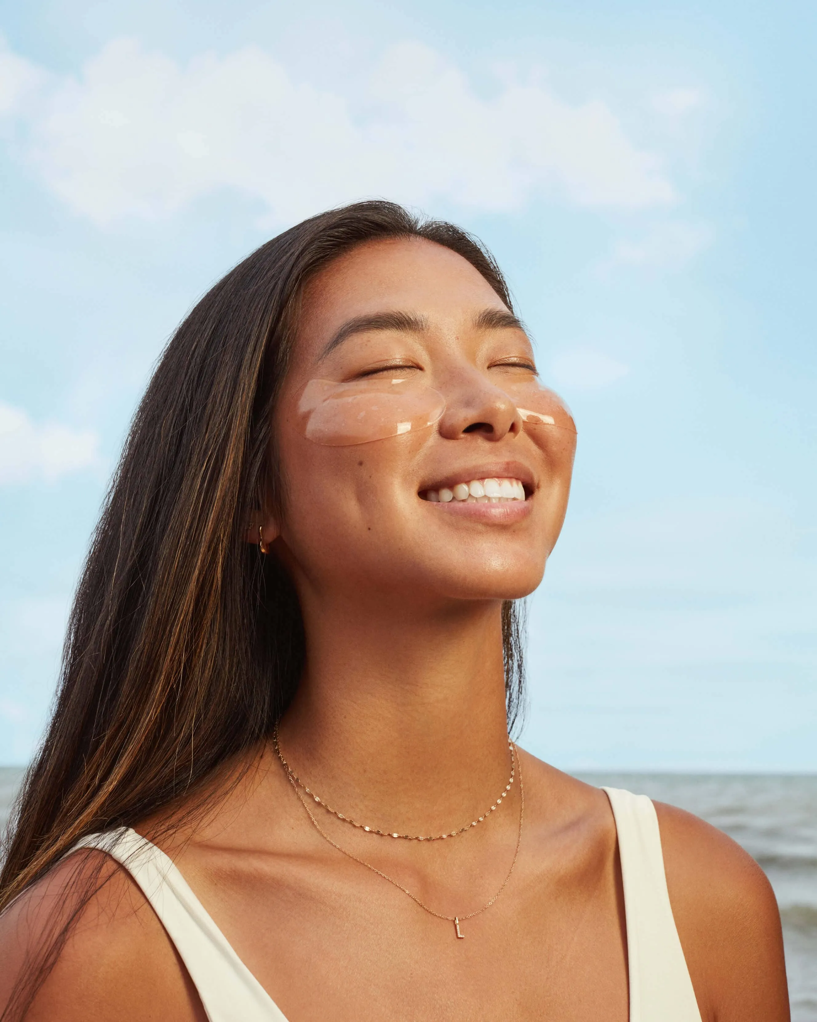 Brighter Days Red Algae   Avocado Biodegradable Eye Masks